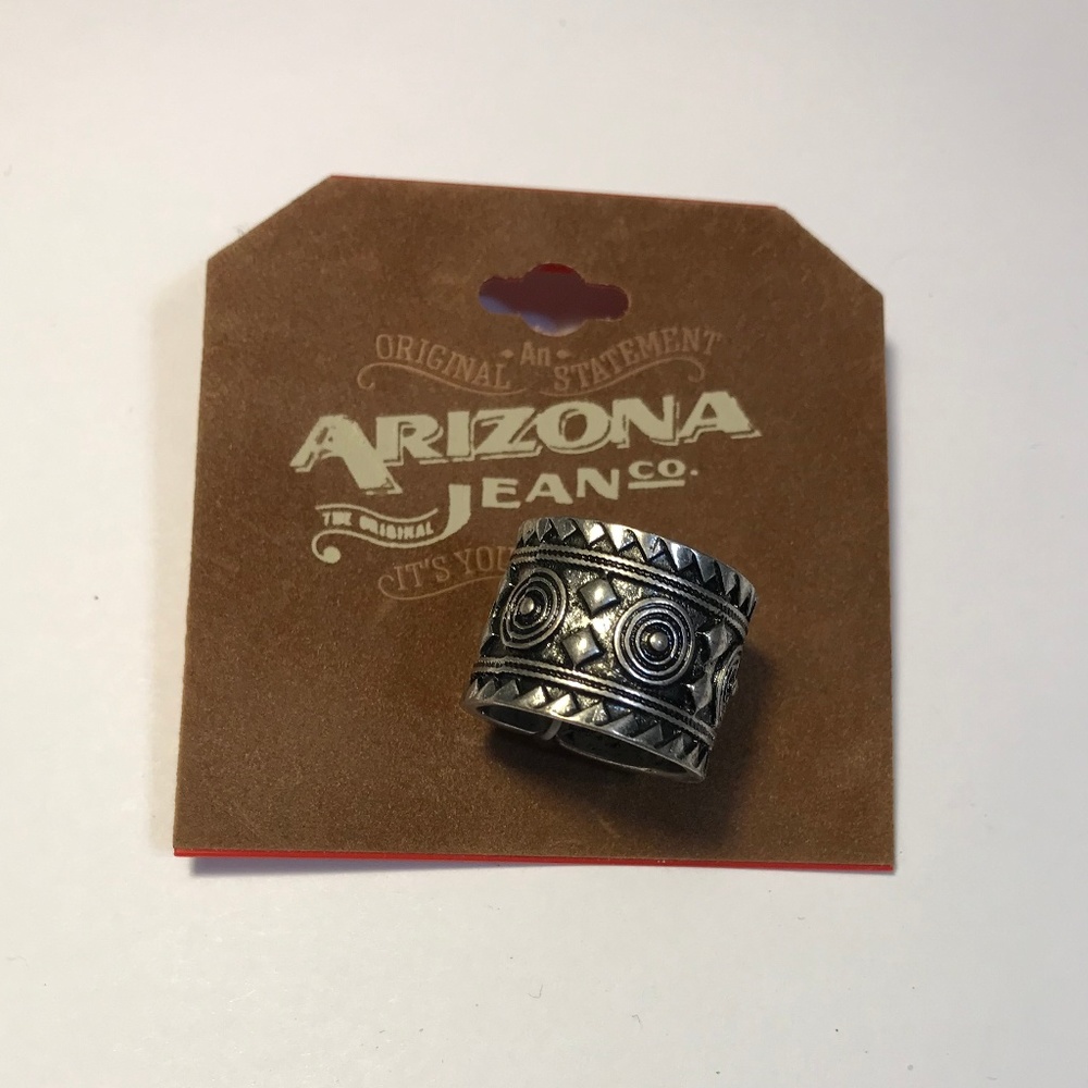 Silver Ring by Arizona Jean Company